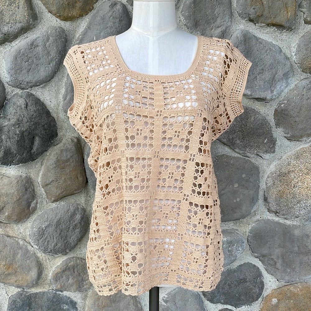 Vintage handmade crochet vest tee ecru tan cream
